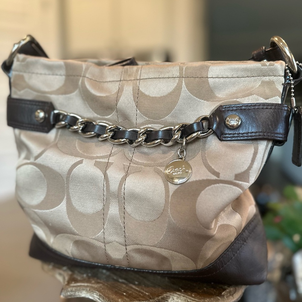 Top Tier limited release Coach Cream/Brown Shoulder Bag with Signature C Design